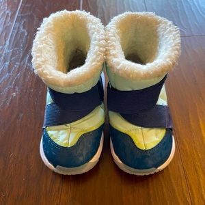 2022 Flex Advance SE TP “Pawprints”- toddler 6C